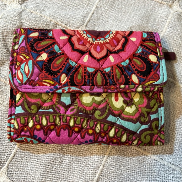 Vera Bradley maroon tri-fold wallet - Picture 1 of 4